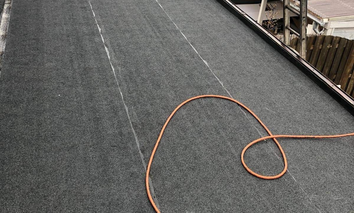 TIEL Nieuw bitumen dak geplaatst Nieuw bitumen dak geplaatst